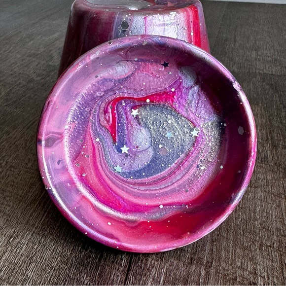 Hand painted 3.5 inch acrylic terracotta flower pot with saucer pink glitter - Picture 10 of 11